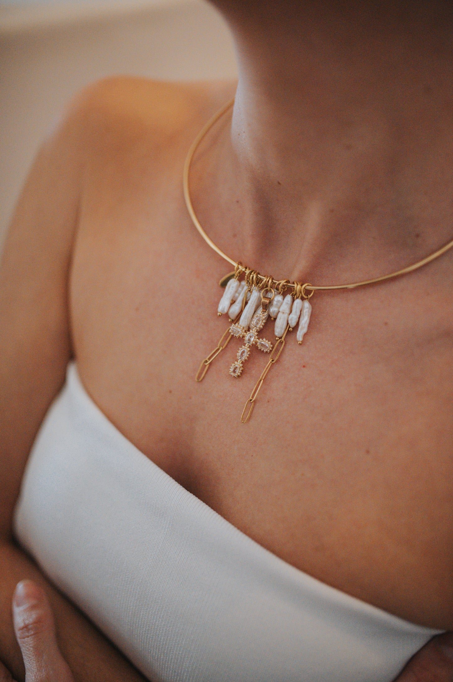 Collier jonc légitime