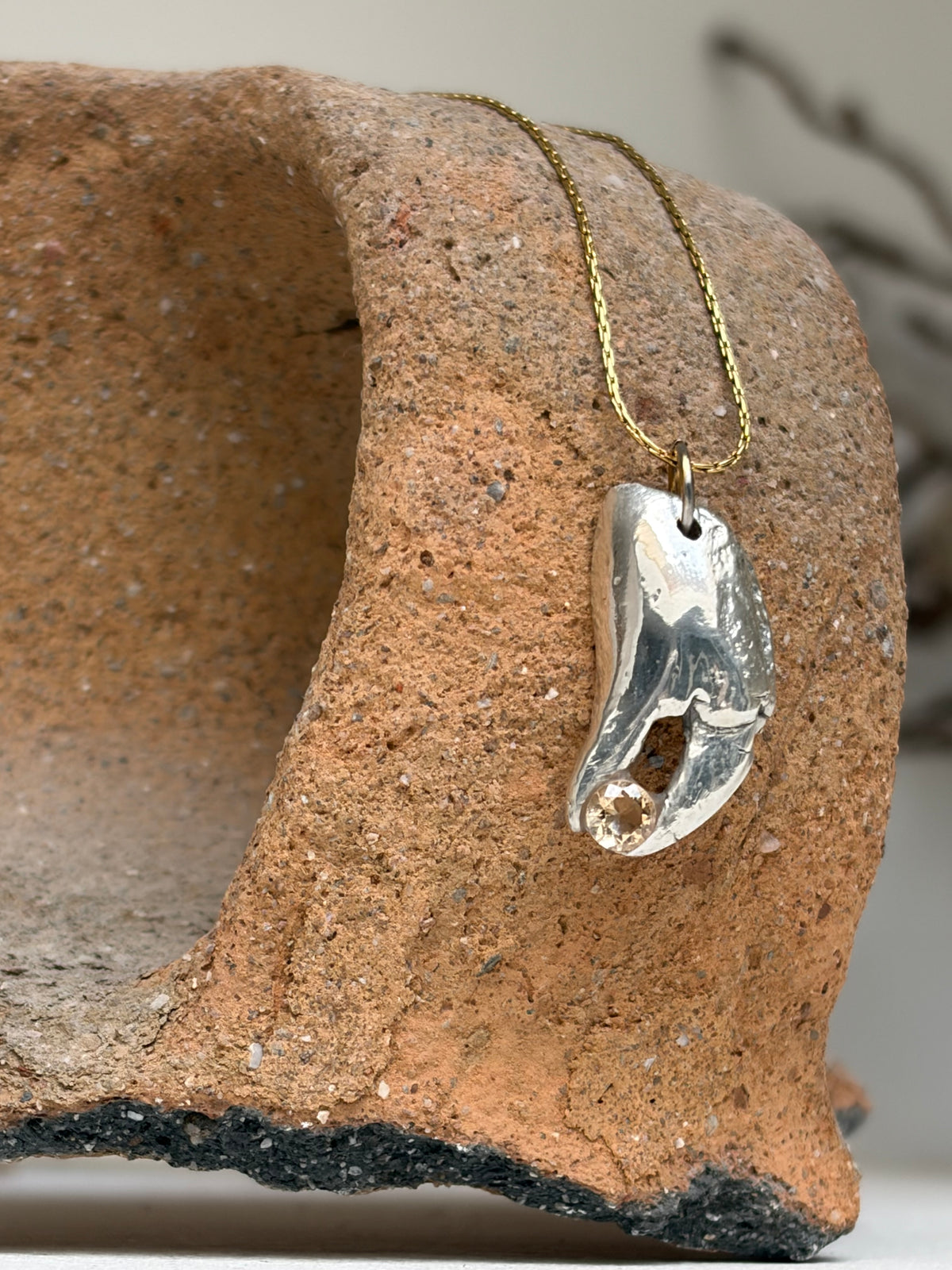 Collier ON EN PINCE 🦀 Kaküka Jewelry - pièce unique - édition limitée by Kaküka Jewelry ©️