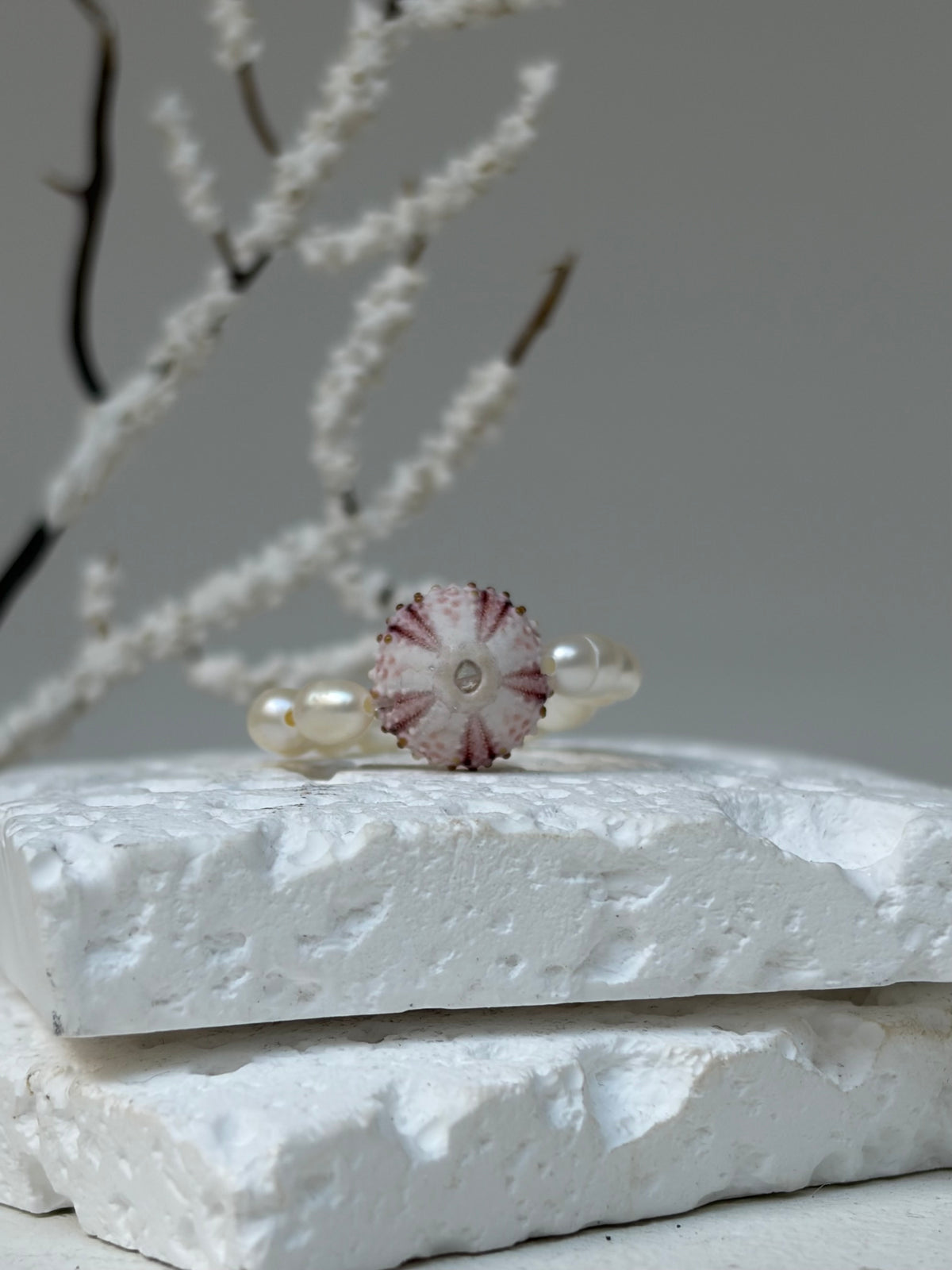 Bague Oursin rosé - oursin véritable et perle eau douce - exclusif chez Kaküka Jewelry ©️