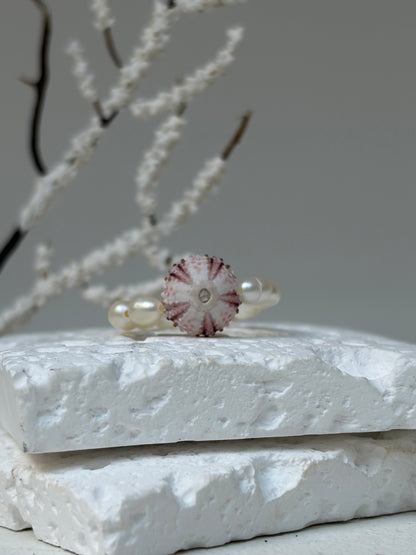 Bague Oursin rosé - oursin véritable et perle eau douce - exclusif chez Kaküka Jewelry ©️
