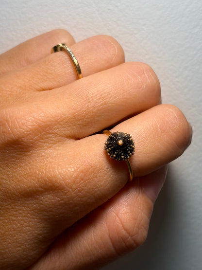Bague Vénus - oursin noir et or laminé- ajustable - exclusif Kaküka Jewelry©️