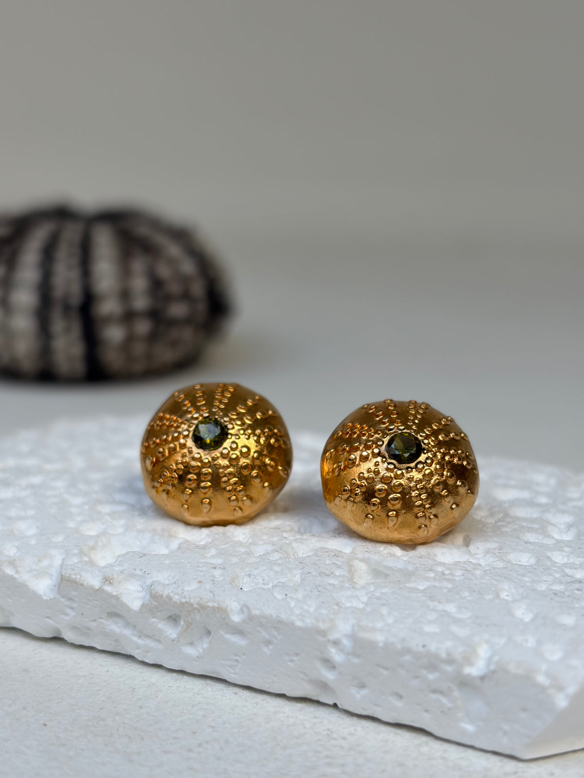 Boucles d’oreilles Plated Gold & green Zircon - Malo - pièce de caractère ©️