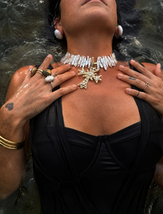Collier Leone