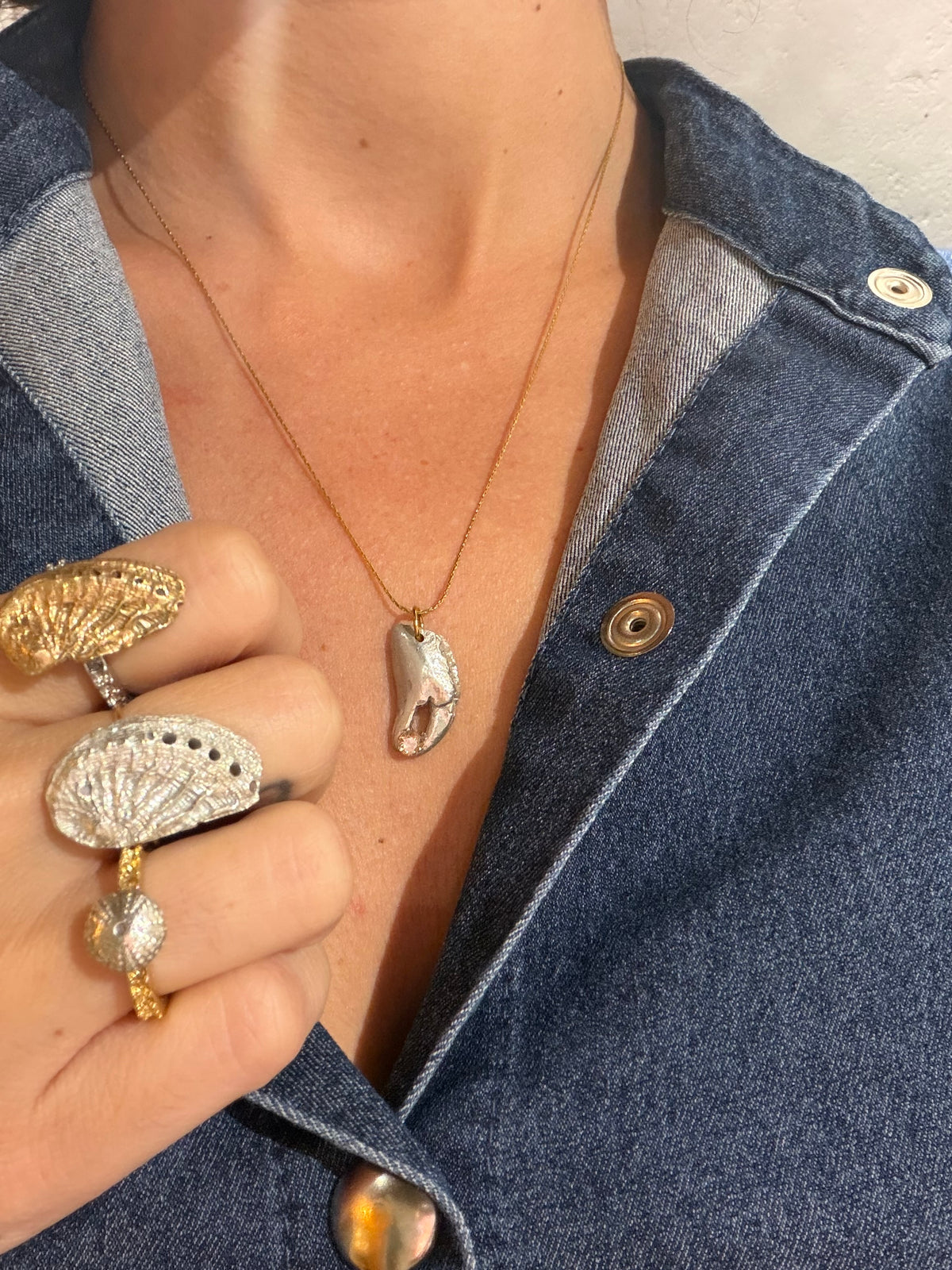 Collier ON EN PINCE 🦀 Kaküka Jewelry - pièce unique - édition limitée by Kaküka Jewelry ©️