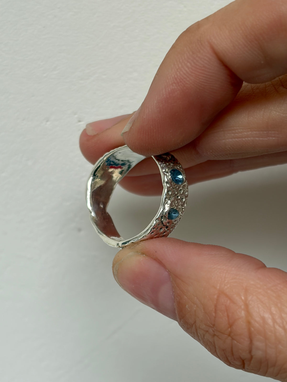 Bague Miléade - argent 950 et tanzanite - pièce unique artisanale Kaküka Jewelry ©️